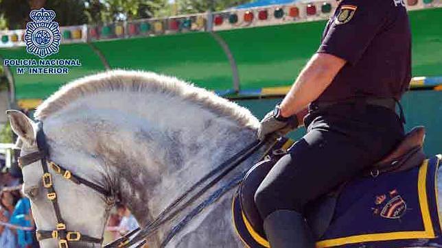 Más de 200 policías nacionales velarán por la seguridad en la Feria de Almería
