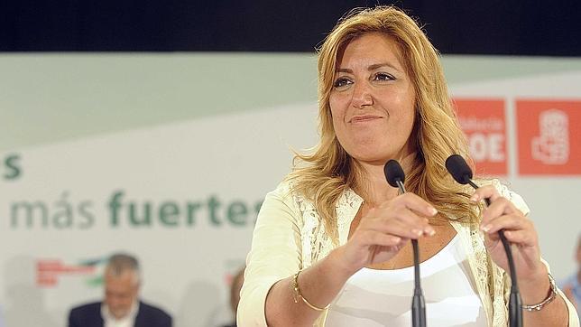 Susana Díaz plantea en su primer discurso como candidata la reforma de la Constitución