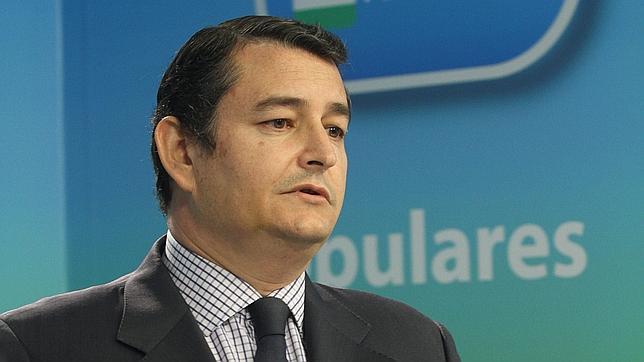 Sanz apuesta por un candidato de «consenso» elegido «cuanto antes»