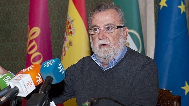 Torrijos no se pronuncia sobre su situación judicial porque dice que no la conoce