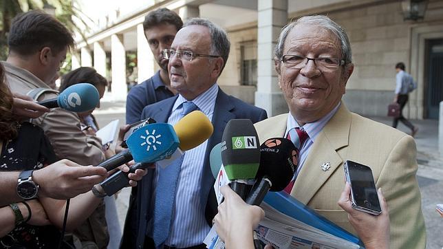 Manos Limpias pide a los tribunales que suspendan cautelarmente la actividad sindical de UGT