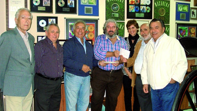 Los del Río entregan a Cáritas la mitad de la recaudación de su concierto