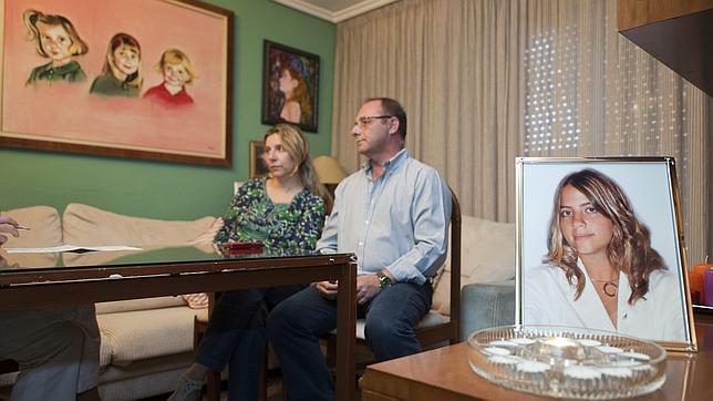 El padre de Marta: «El verdadero despilfarro es pagarle el sueldo a De Llera»