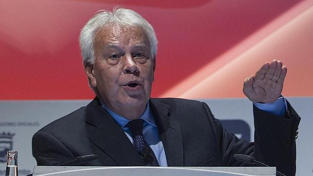 González aboga por vincular los salarios a la productividad y por aumentar la edad de jubilación