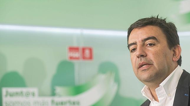 Díaz aparta a Mario Jiménez del «núcleo duro» del PSOE-A