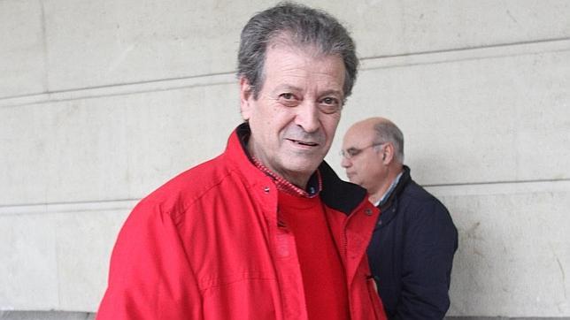 Guerrero, a un intruso: «¿Cómo va a ser ilegal si lo aprueba el director general?»