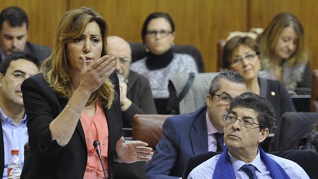 Las «preocupaciones» del bipartito en Andalucía: bautizos civiles y símbolos franquistas