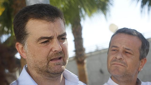 El líder de IU en Andalucía cree que la Junta «actúa como debe» respecto a UGT