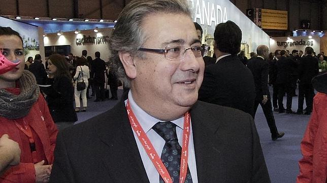 Zoido traslada a la familia de Marta su «apoyo y solidaridad» en el quinto aniversario de su desaparición