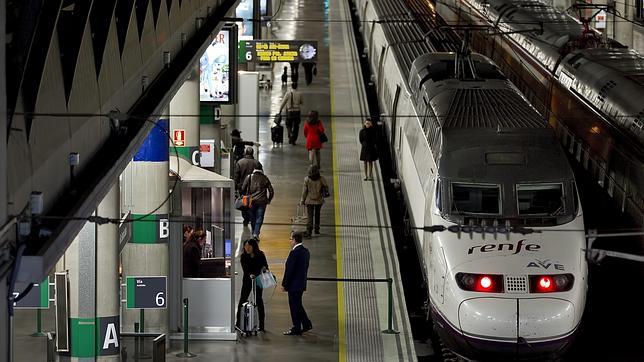La Junta entierra el proyecto para unir por AVE Sevilla y Málaga
