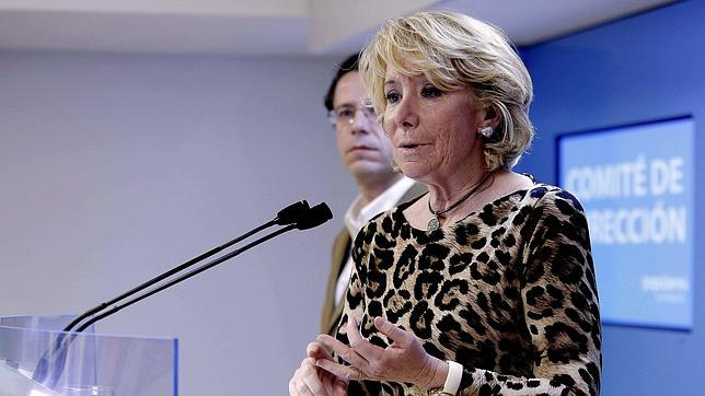 Aguirre critica el «dedo divino» de Rajoy en la elección del candidato del PP-A