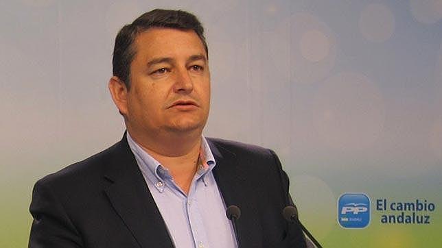 Antonio Sanz cierra filas con Moreno Bonilla