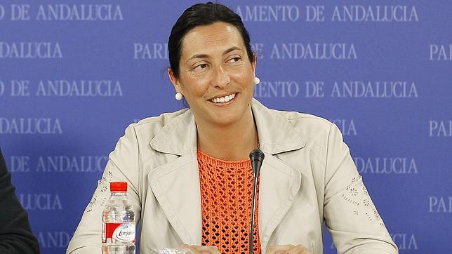 López Gabarro, la abogada que cambió la cancha del baloncesto por la Alcaldía de Valverde