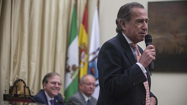 Enrique Rojas defiende el «carpe diem» en «Vive la vida», su última publicación