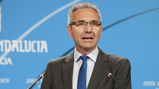 El Gobierno remite al Parlamento y al consenso con IU cualquier acuerdo con el PP