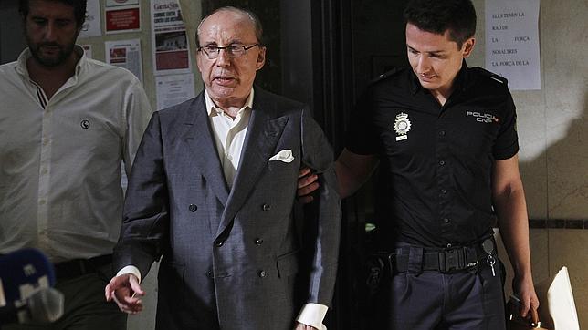 Los Ruiz-Mateos escondían el dinero en la caseta de su piscina