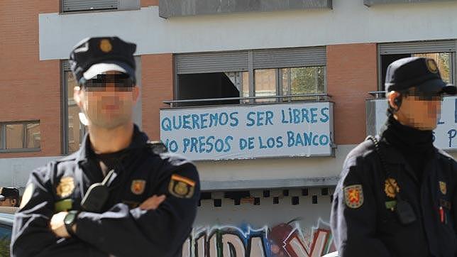 La Junta ofrece seis viviendas a los desalojados de la Corrala Utopía