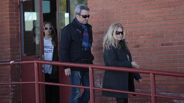 Ortega Cano recoge en un juzgado de Sevilla su orden de ingreso en prisión