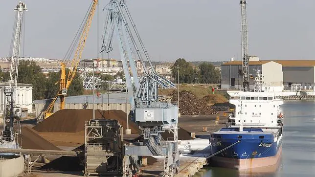 El Puerto cambiará el proyecto de márgenes para poder dragar el Guadalquivir