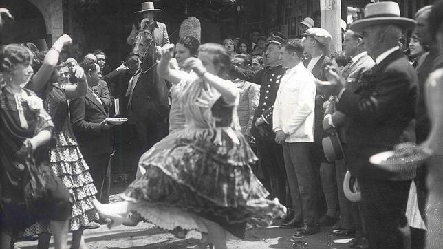 Una Feria de Exposición, que iba a empezar tres días después de Semana Santa