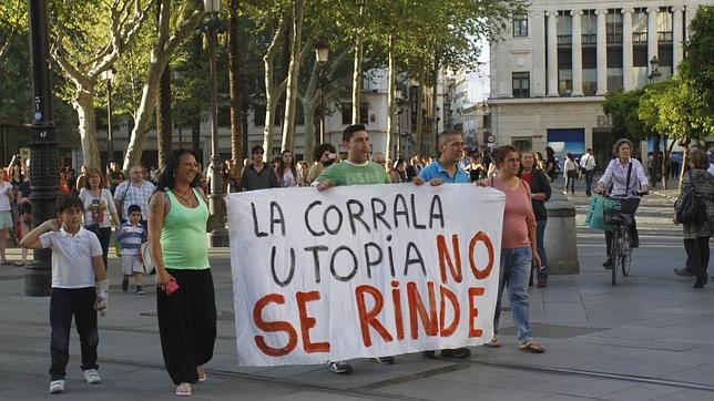 El comité de Vivienda exige a la Junta que pare el despido vinculado a La Corrala Utopía