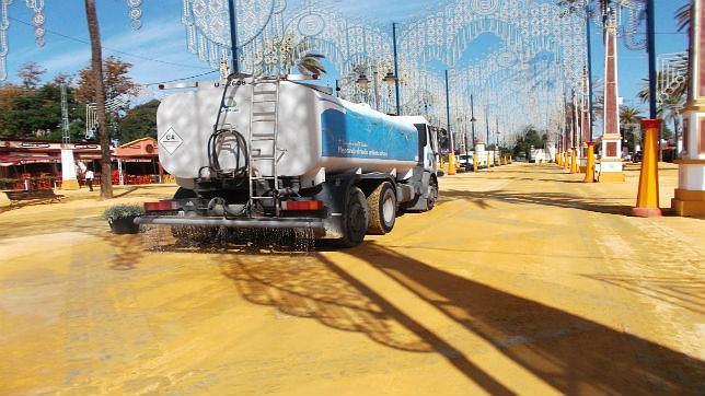 Recogidas ya 463 toneladas de basura en el real de la feria de Jerez