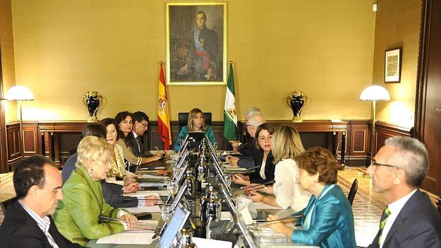El Gobierno de Andalucía, en estado de letargo también con Susana Díaz