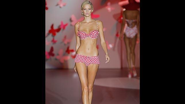 Bikini estilo «pin-up» de Guillermina Baeza