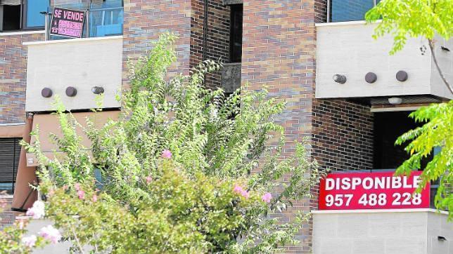 La compraventa de vivienda cae un 24 por ciento en el primer cuatrimestre