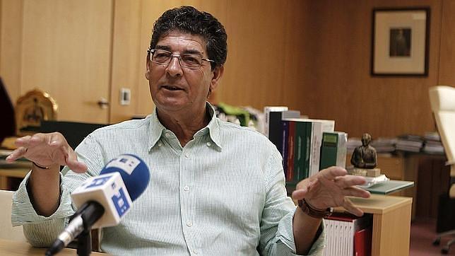 Valderas descarta elecciones anticipadas en Andalucía