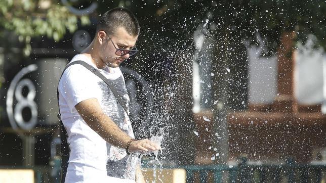 Sevilla seguirá rozando los 40 grados de máxima hasta este miércoles
