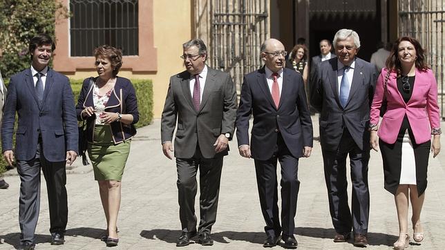 La Zona Franca del puerto de Sevilla también espera el dragado del Guadalquivir