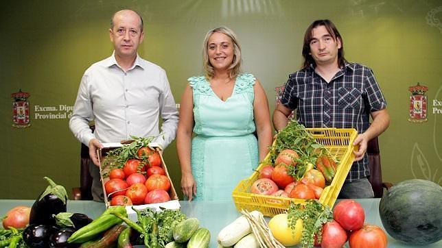 Agricultores granadinos exponen en Cogollos Vega las frutas y hortalizas producidas con semillas autóctonas de la provincia