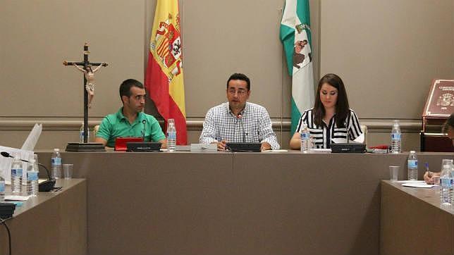 Izquierda Unida y Partido Popular llevan ante el fiscal al alcalde de Baena