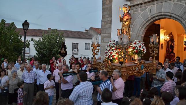 La Virgen de Loreto y San Roque saldrán juntos en procesión el próximo domingo