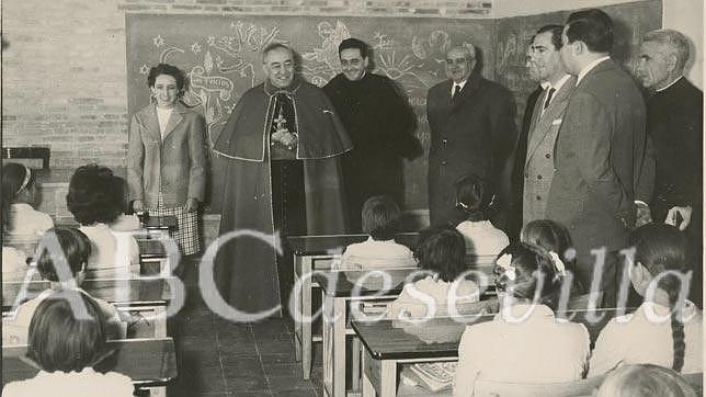Colección gráfica de ABC: bendición de las escuelas parroquiales de Heliópolis