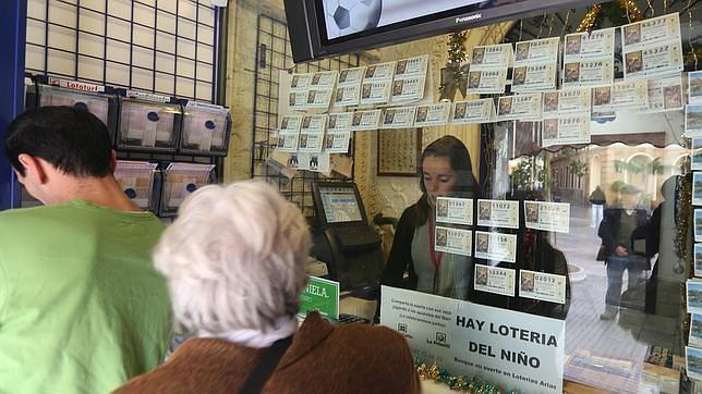 Los andaluces, entre los que menos gastan en lotería de El Niño en Internet