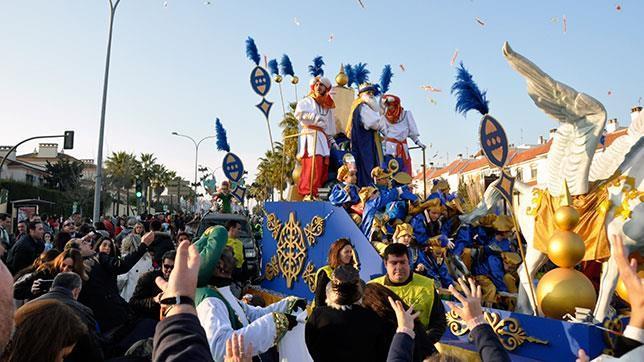 Los Reyes ya reparten magia por Tomares