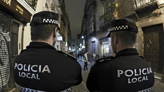 El juez imputa a 36 policías locales por copiar el examen de acceso al cuerpo