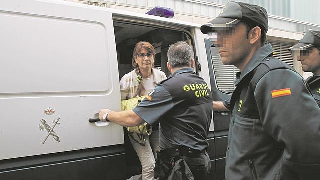 La exalcaldesa imputada en el «caso Rocket», en la candidatura del PSOE