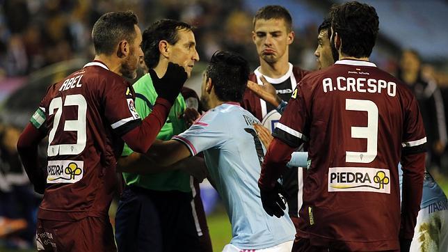 El increíble lío arbitral de Teixeira Vitienes