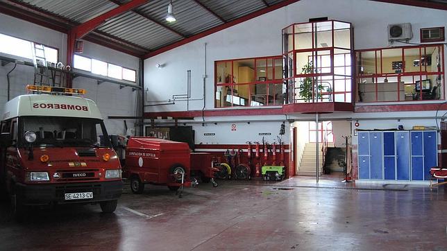 Los bomberos de Utrera trabajan con material caducado «hace 14 años»