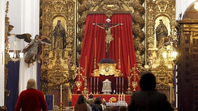 Una peana del siglo XVIII para el Cristo de la Salud