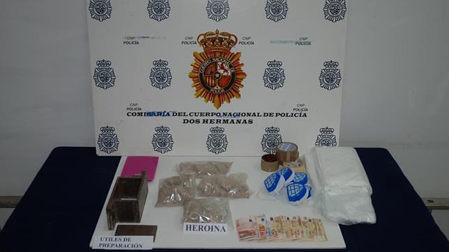 Persecución policial en Dos Hermanas para incautar más de mil gramos de heroína