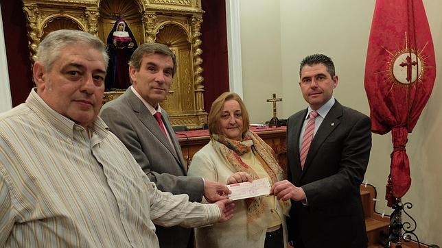 5.000 euros de las cofradías para el Hogar de Nazaret