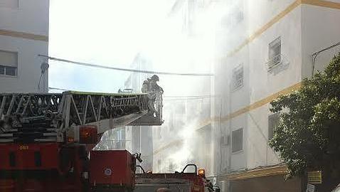 Cinco personas leves tras el incendio en una vivienda El Plantinar