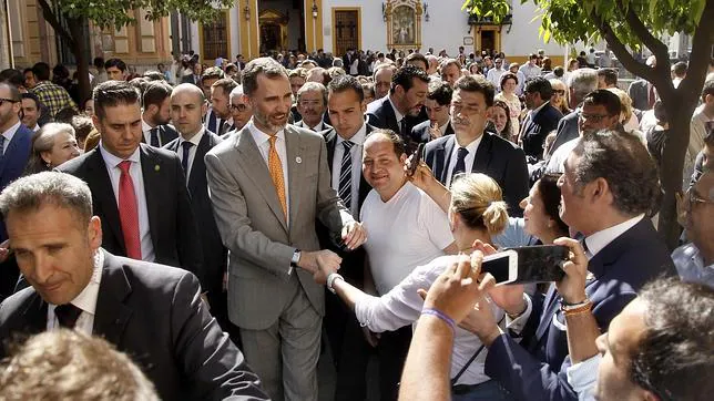 Así ha sido la visita del Rey Don Felipe VI a la Semana Santa de Sevilla