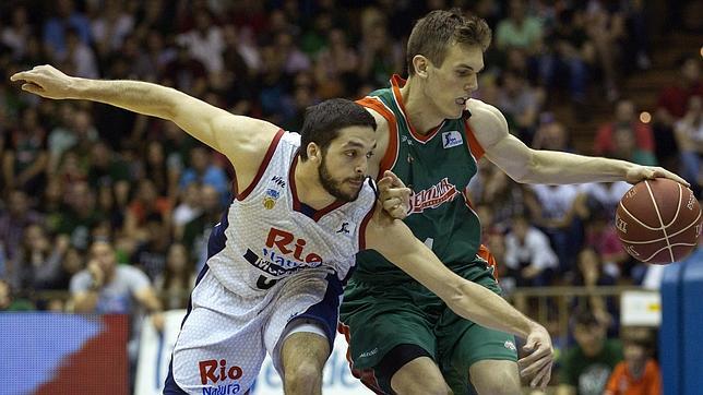 El CB Sevilla respira hondo en su lucha por evitar el descenso (86-60)