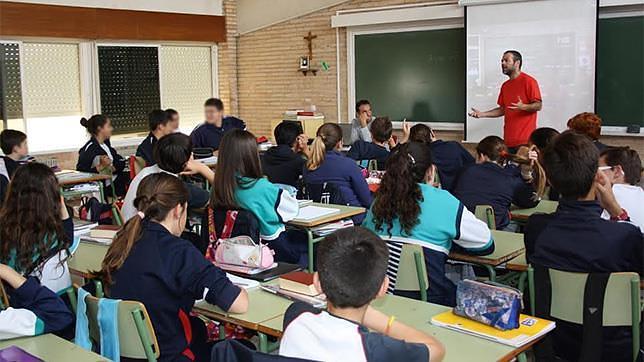 Más de medio millar de estudiantes maireneros aprenden a usar de manera responsable las redes sociales