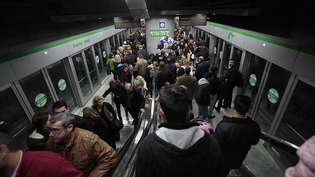 La Junta debe pagar 150 millones por el sobrecoste del metro de Sevilla